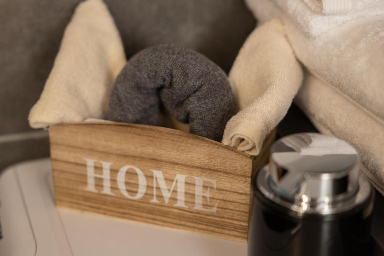 "Elegance" Central Luxury Apartment Piraeus Bagian luar foto